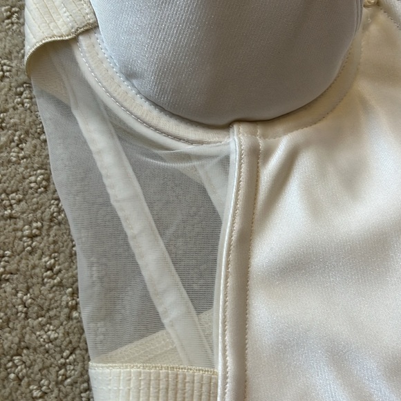 Merry Modes 34C bustier. Off-white strapless. - Picture 2 of 5